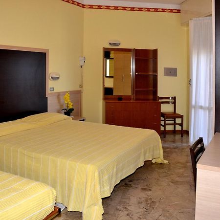 Hotel Marco Polo Bellaria-Igea Marina Camera foto
