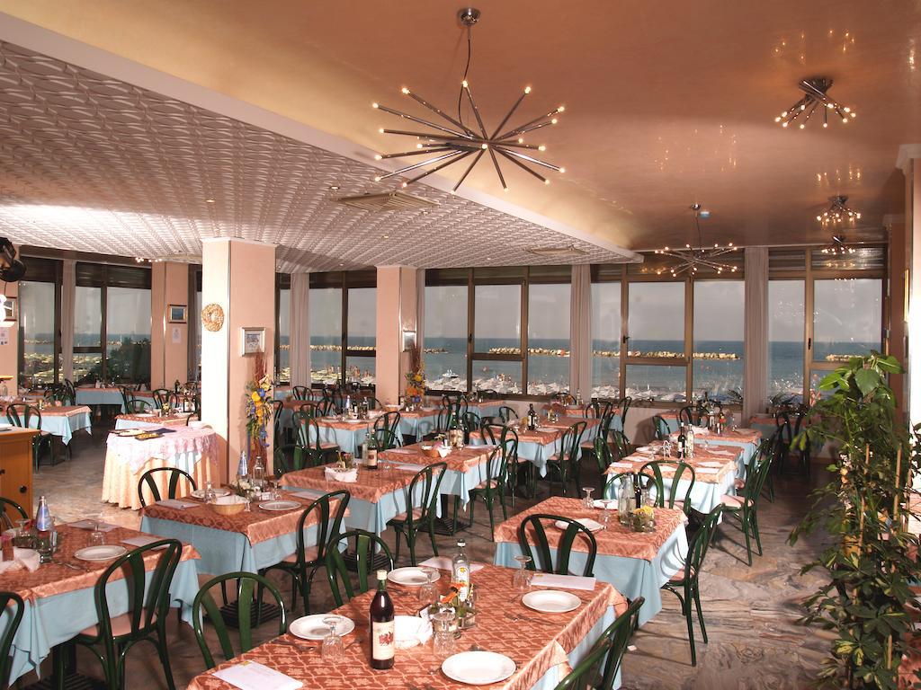Hotel Marco Polo Bellaria-Igea Marina Esterno foto