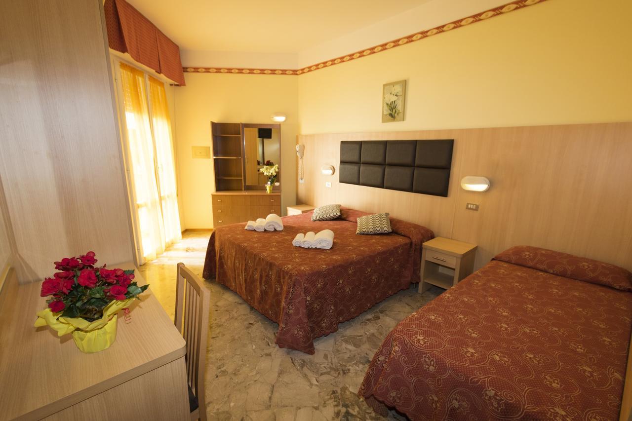 Hotel Marco Polo Bellaria-Igea Marina Esterno foto