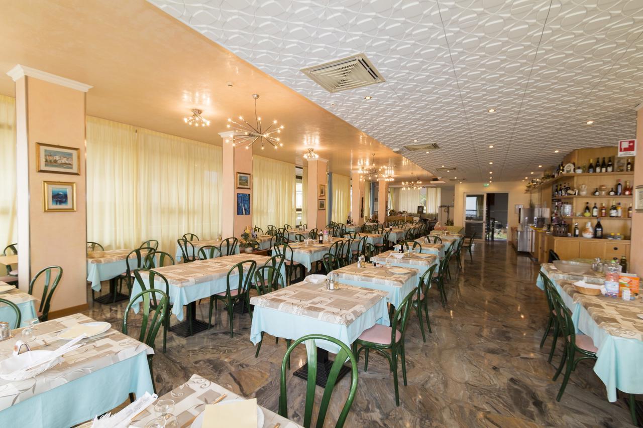 Hotel Marco Polo Bellaria-Igea Marina Esterno foto